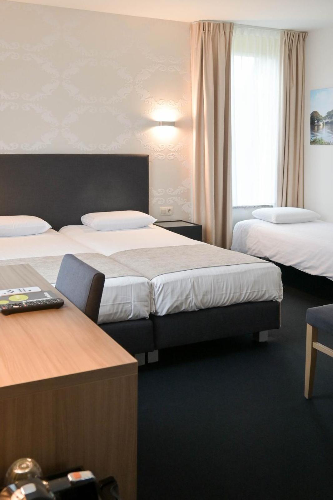 Hotel Essenza Puurs Εξωτερικό φωτογραφία