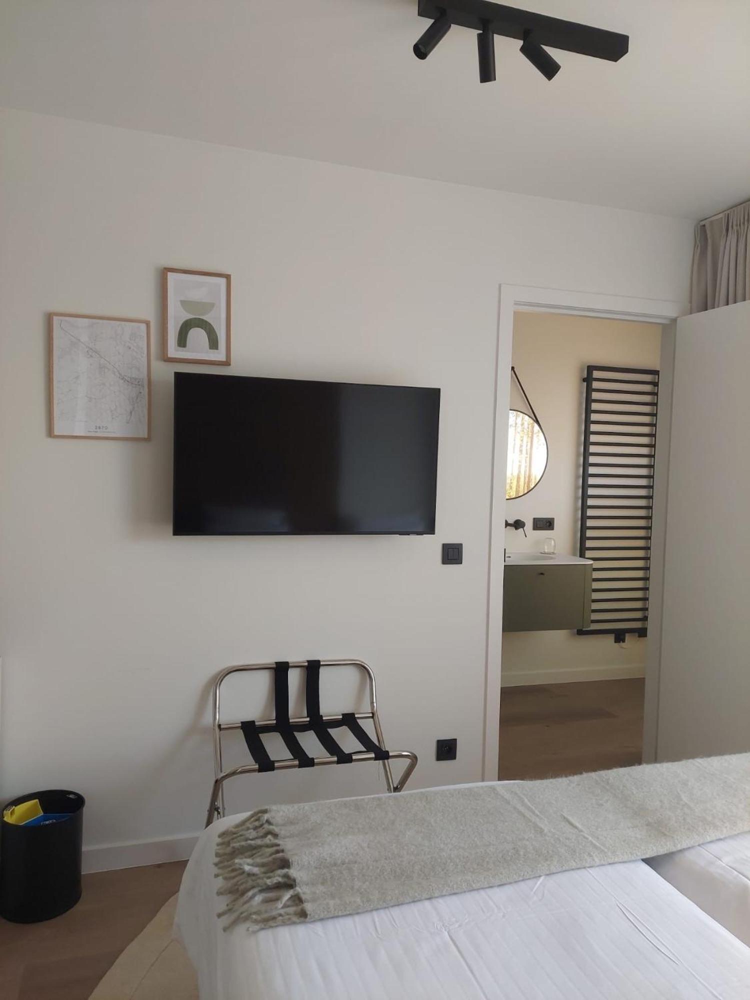 Hotel Essenza Puurs Εξωτερικό φωτογραφία